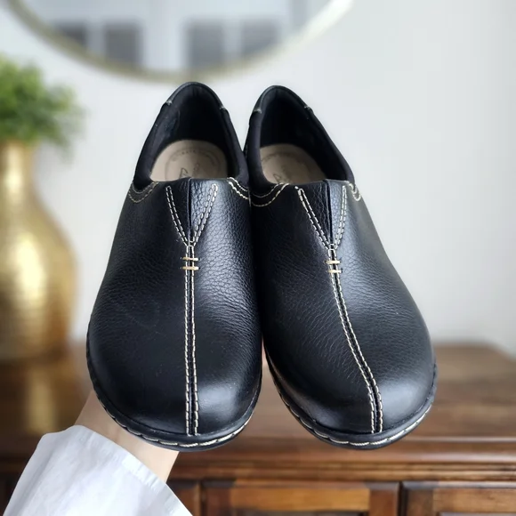Clarks Women’s Ashland Joy Leather Slip-On Loafers Black Comfort Shoes Size 7M - Picture 4 of 14